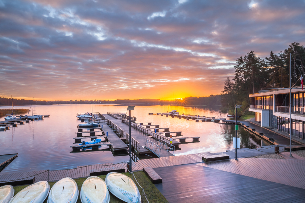 Olsztyn – atrakcje turystyczne: zachód słońca nad jeziorem Ukiel